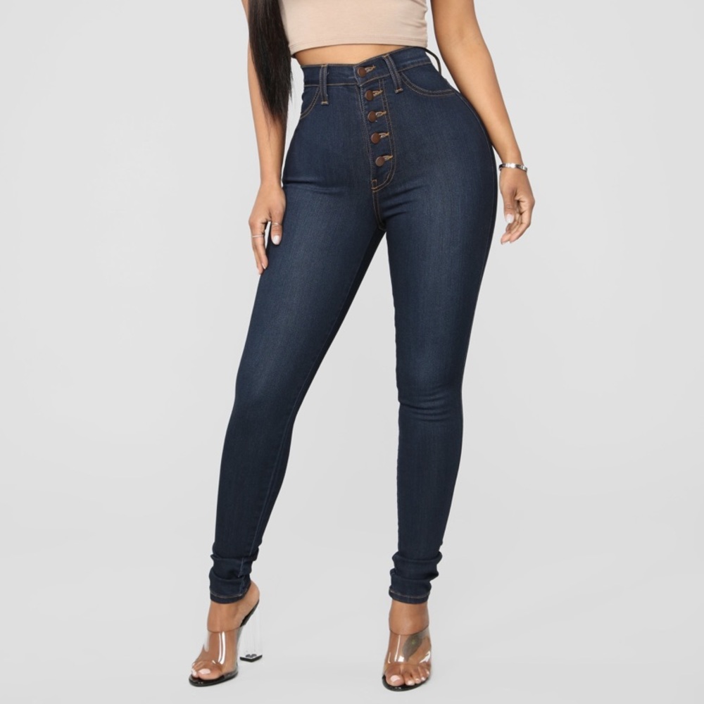 NWOT Fashion Nova Button Up Jeans
